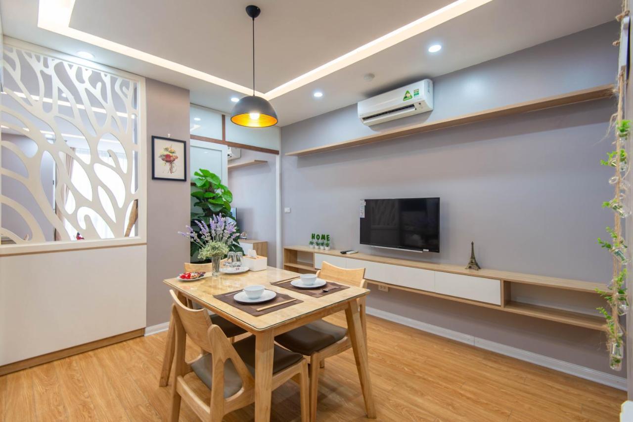 هانوي 22Housing Hotel & Residence 81 Linh Lang المظهر الخارجي الصورة