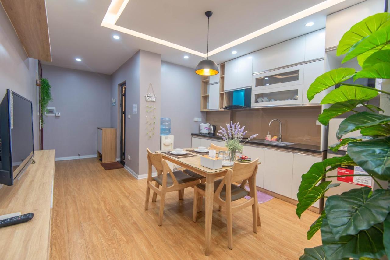 هانوي 22Housing Hotel & Residence 81 Linh Lang المظهر الخارجي الصورة