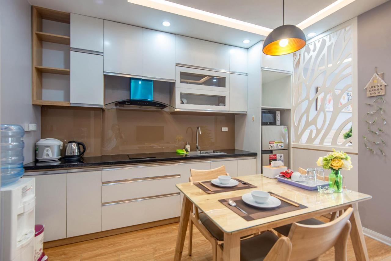هانوي 22Housing Hotel & Residence 81 Linh Lang المظهر الخارجي الصورة
