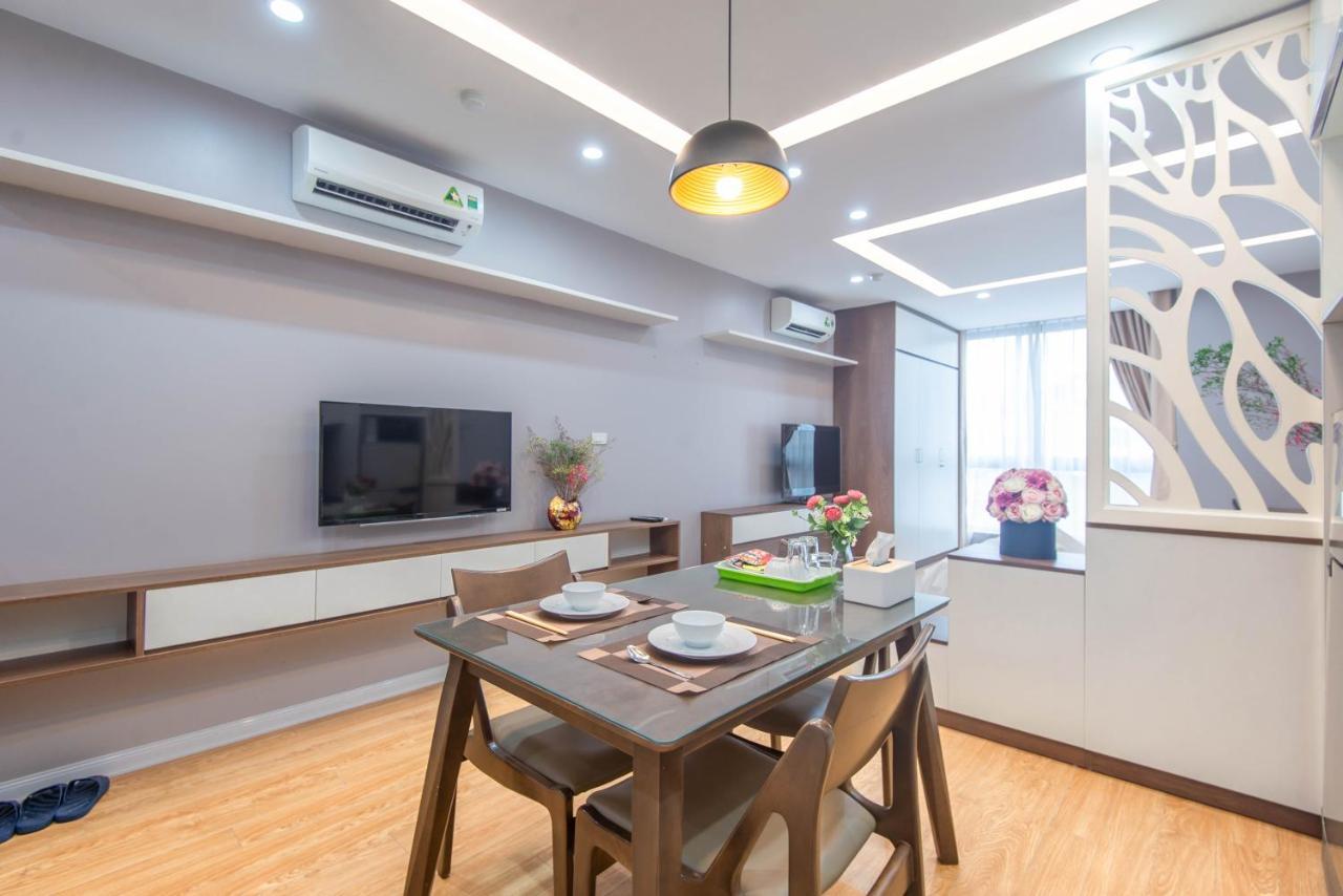 هانوي 22Housing Hotel & Residence 81 Linh Lang المظهر الخارجي الصورة