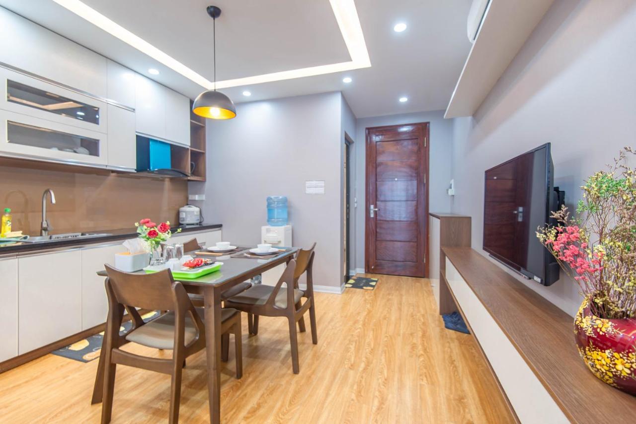 هانوي 22Housing Hotel & Residence 81 Linh Lang المظهر الخارجي الصورة