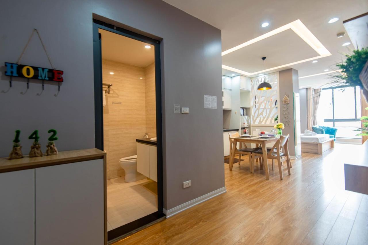 هانوي 22Housing Hotel & Residence 81 Linh Lang المظهر الخارجي الصورة