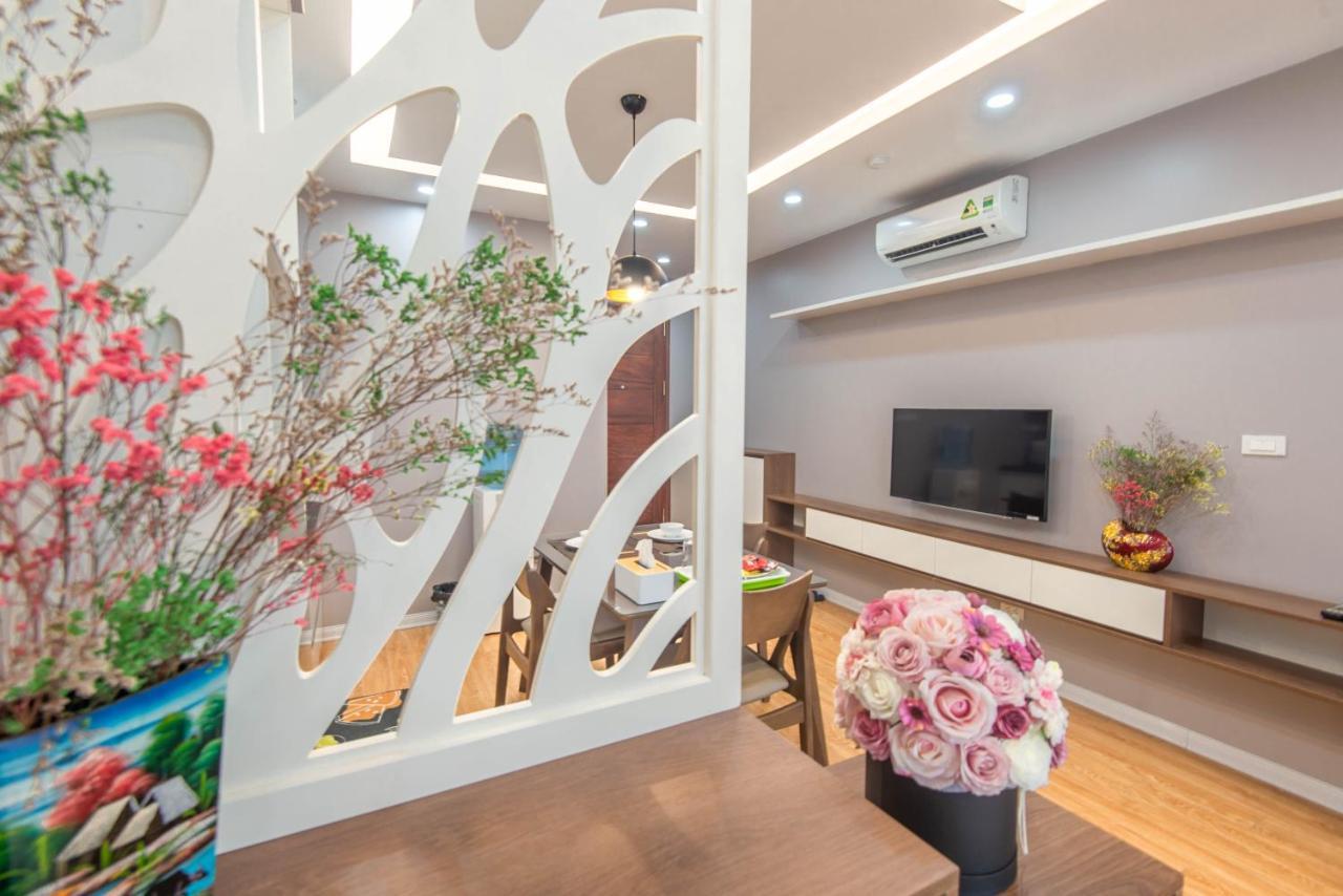 هانوي 22Housing Hotel & Residence 81 Linh Lang المظهر الخارجي الصورة